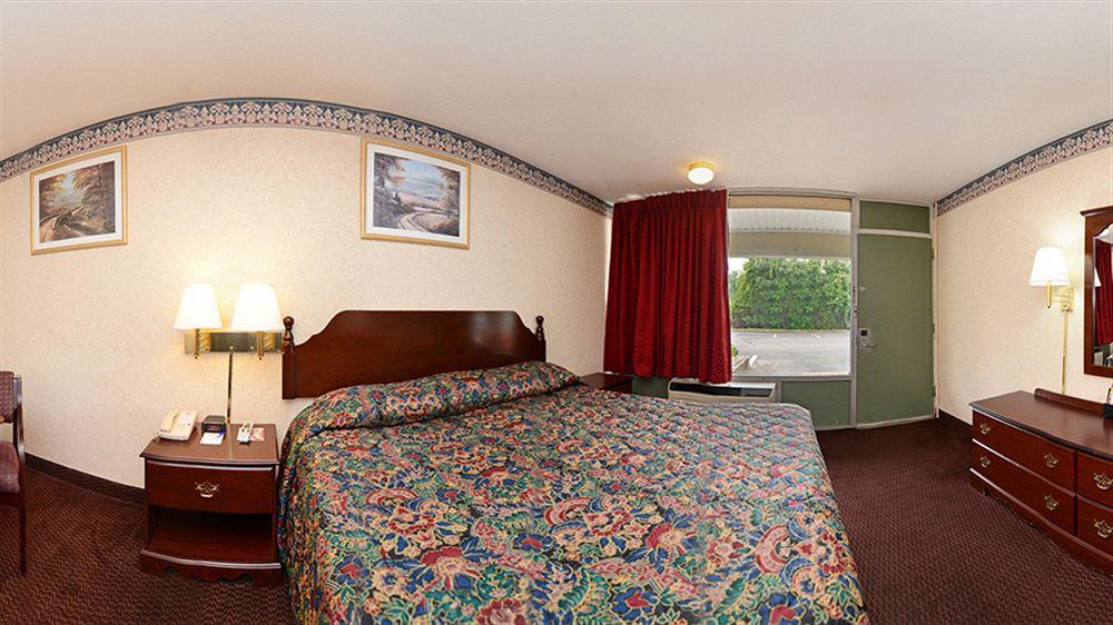 Red Carpet Inn & Suites Carneys Point/Wilmington Εξωτερικό φωτογραφία