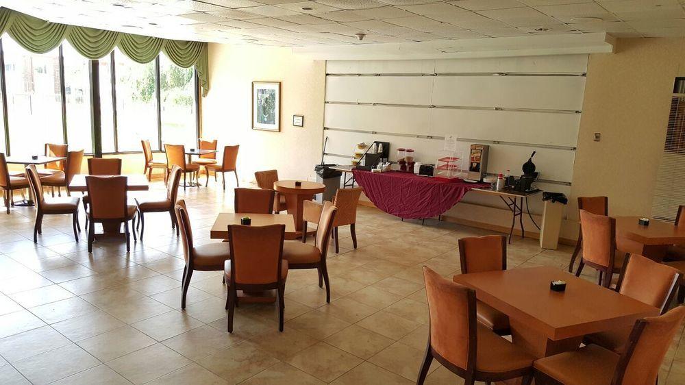 Red Carpet Inn & Suites Carneys Point/Wilmington Εξωτερικό φωτογραφία