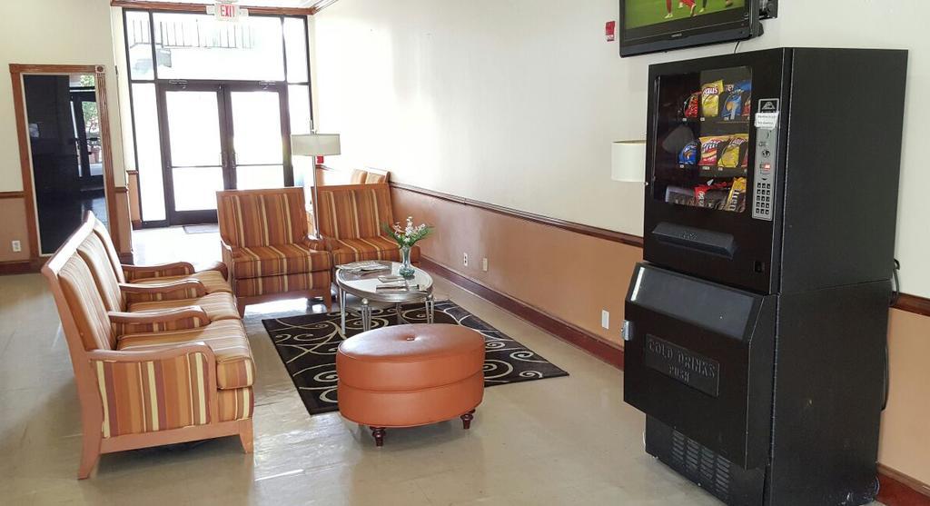 Red Carpet Inn & Suites Carneys Point/Wilmington Εξωτερικό φωτογραφία