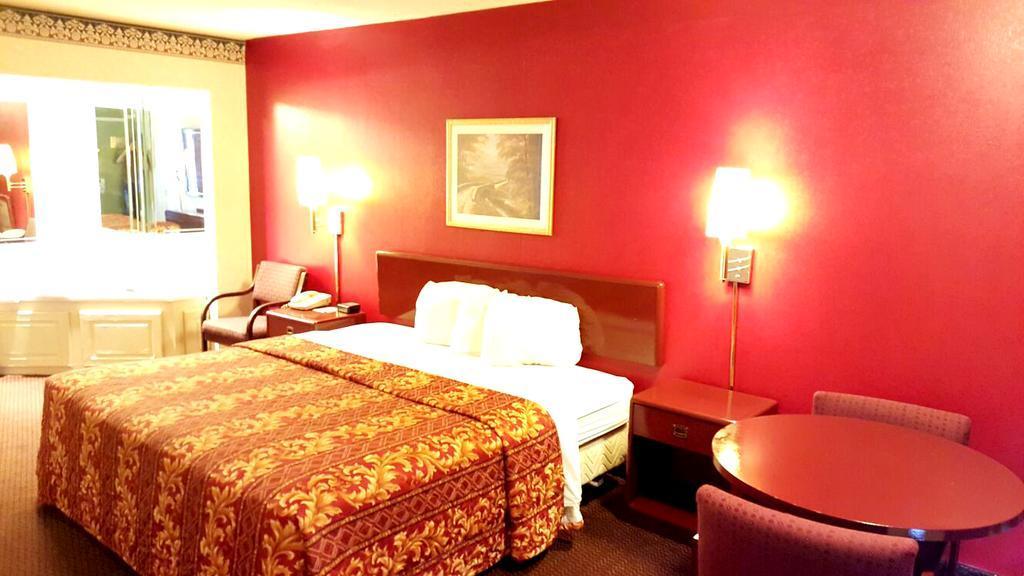 Red Carpet Inn & Suites Carneys Point/Wilmington Εξωτερικό φωτογραφία